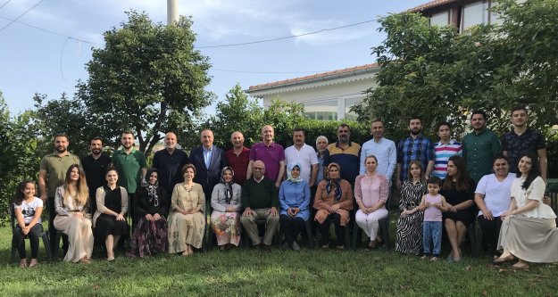 Bakan Çavuşoğlu Alanya'da ailesiyle bayramlaştı