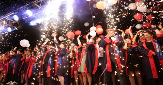 Böcek: " hayırsever olmaktan gururluyum"