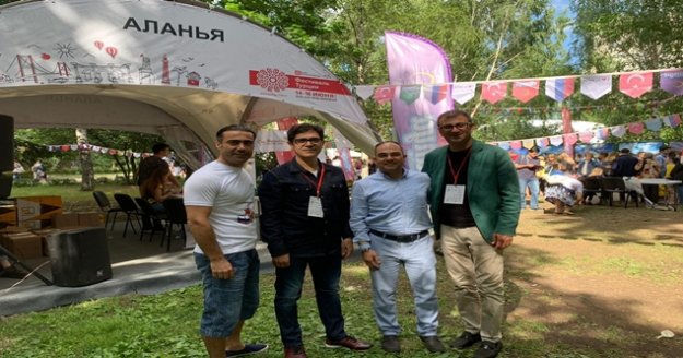 Çift taraflı tanıtım