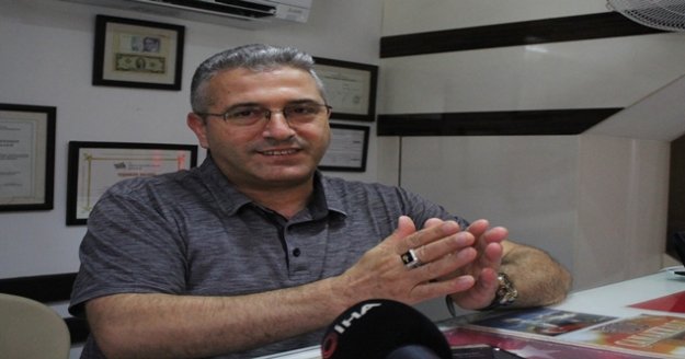 'Dışarıda neler olacak' dedi, paraları saçtı