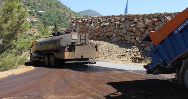 Gazipaşa Karalar’da asfalt sevinci