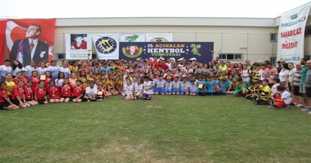 Hentbol Turnuvası sona erdi