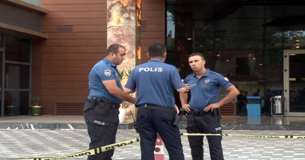 Otelde rastgele ateş eden saldırgan polis tarafından gözaltına alındı