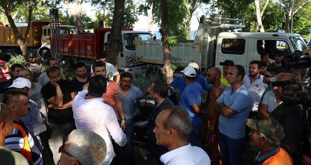 Sahilde mavi bayrak gerilimi