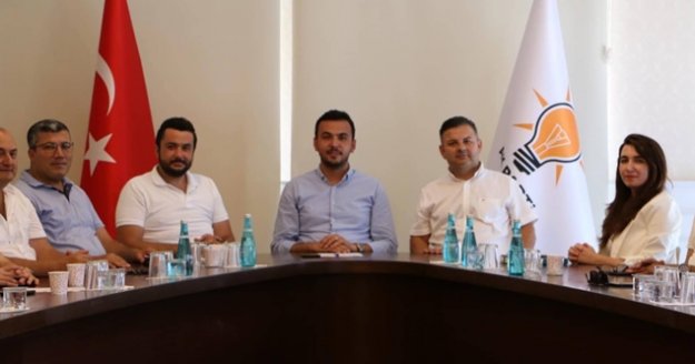 Ak Parti yayla turuna çıkıyor