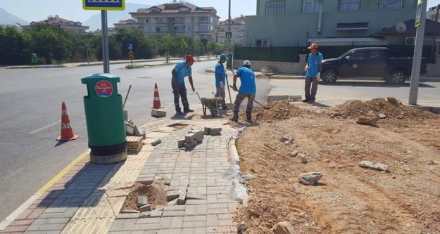 Alanya Belediyesi şehrin her yerinde çalışıyor