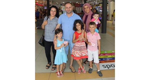 Alanyum AVM 13. yaşını çocuklarla kutladı