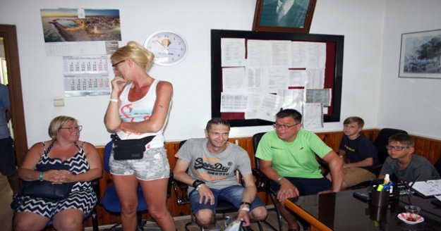 Belçikalı turistten dilenci kadına hırsızlık suçlaması