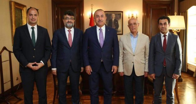 Çavuşoğlu AHEP Mütevelli heyetini kabul etti