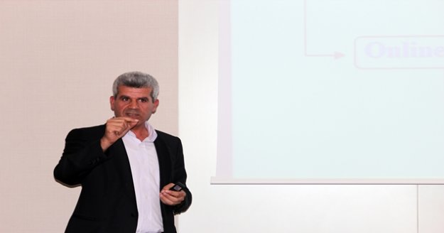 Hedeflerindeki insanların tüm kişisel verilerine ulaşıyorlar