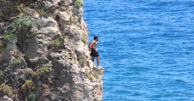İntihar teşebbüsü gibi deniz keyfi