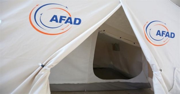 AFAD aile çadırları ve ihtiyaç malzemeleri deprem bölgesine sevk edildi