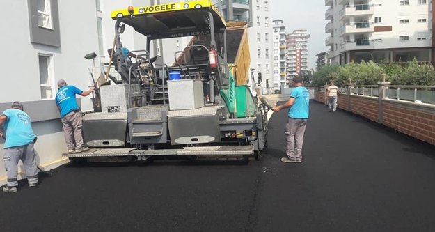 Alanya Belediyesi Fen İşleri mahallelerde çalışıyor