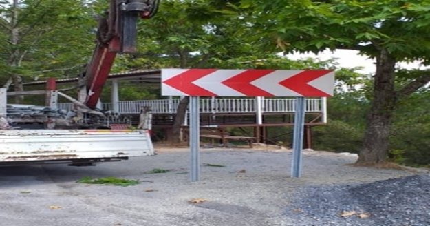 Alanya yaylalarında trafik levhaları yeniledi