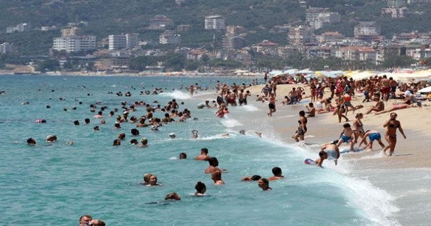 Alanya’da turizme bayram dopingi