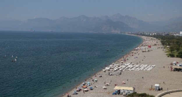 Antalya körfezine ulaşan denizanasıyla ilgili önemli uyarı
