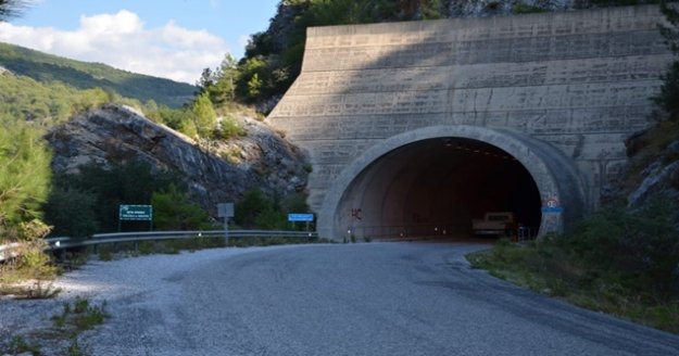 Dimçayı Tüneli aydınlatıldı