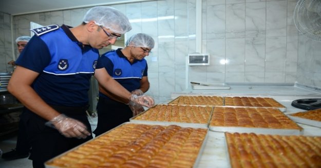 Zabıta ekipleri pastane imalathanelerini denetledi