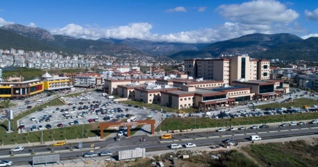 2 bin 770 yabancı hastayı ağırladı