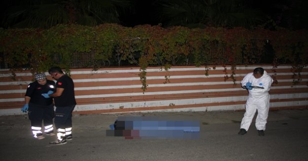 Ağabeyini arayıp kendini iyi hissetmediğini söyledi, cesedi yol kenarında bulundu