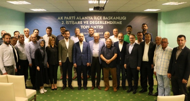 Alanya Ak Parti kampına sürpriz ziyaretçi!