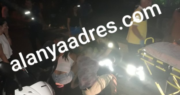 Alanya'da liseli kızların akşam sokakta biber gazlı sevgili kavgası!