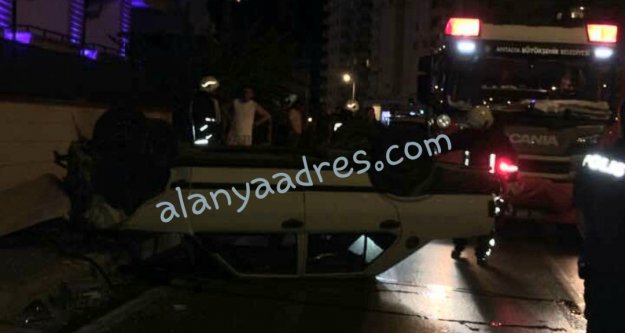 Alanya'da makas atmak isterken takla attı