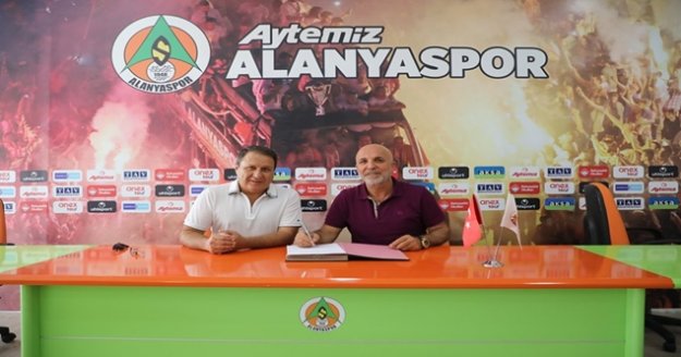 Alanyaspor, Bahçeşehir Okulları ile anlaştı