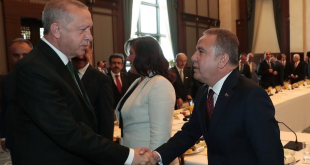 Böcek, Erdoğan'la görüşmesiyle ilgili basın toplantısı yaptı
