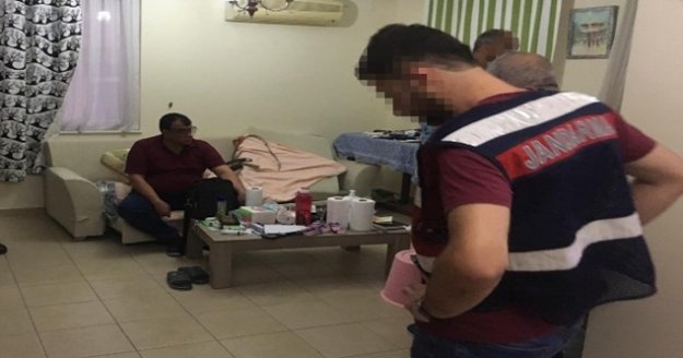 Kendini Korgeneral Mustafa Paşa olarak tanıtıp 600 bin TL dolandırdı