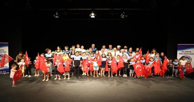 Zabıta Haftasında tiyatrolu kutlama