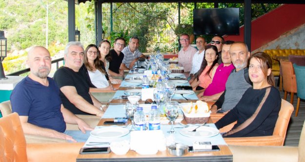 AGC, Villa Garden'daydı