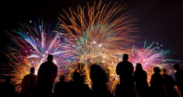 Alanya'da 15 işletmeye havai fişek cezası