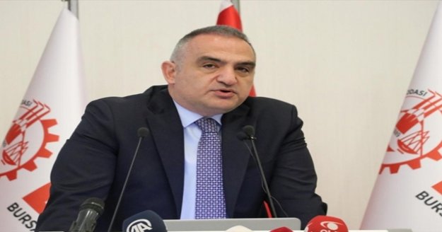 Bakan Ersoy'dan turizmciler önemli açıklama