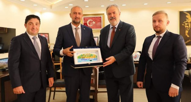Başkan vekili Kiriş'ten Çavuşoğlu'na teşekkür