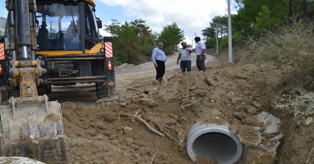 Büyükşehir 16 kilometrelik yolda stabilize çalışması yapıyor
