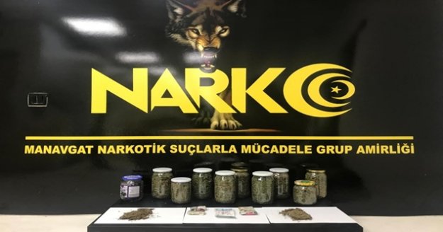 Evinden kavanoz dolusu uyuşturucu çıktı