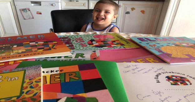 Minik Öykü artık saçlı insan resimleri çiziyor