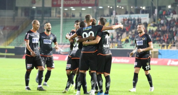 Süper lig lideri Alanyaspor kupada turladı