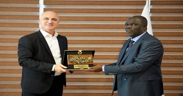 Uganda heyeti Antalya OSB'de iş birliği fırsatlarını değerlendirdi