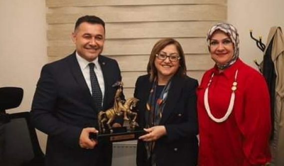 Yücel'den Fatma Şahin'e ziyaret