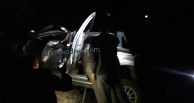 Alanya'da araç 200 metrelik uçuruma yuvarlandı