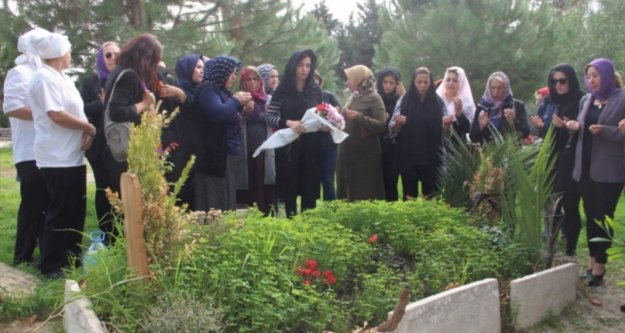 Alanya'da eşi tarafından öldürülen Gülseren mezarı başında anıldı
