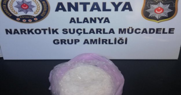 Alanya'da zehir taciri yakayı ele verdi