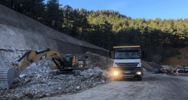 Alanya Konya yolunda çalışmalar yeniden başladı