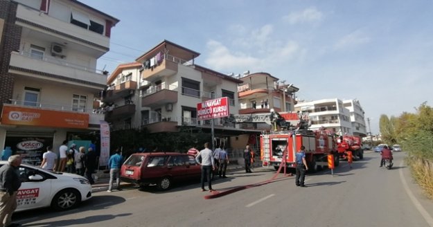 Ocakta unutulan tencere itfaiye ekiplerini alarma geçirdi