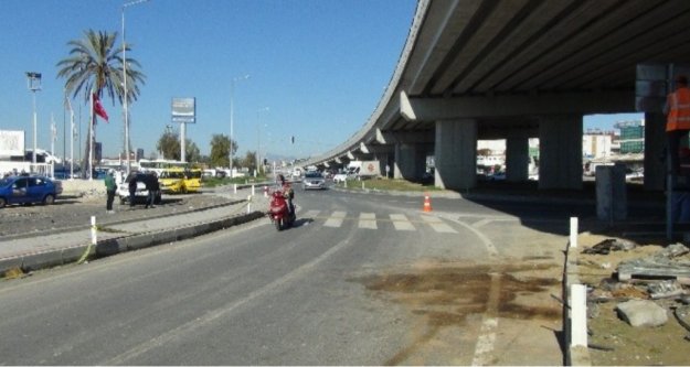 4 kişinin öldüğü kavşakta trafik levhaları yenilendi