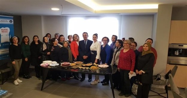Alanya Belediyesi mutlu pasta atölyesi mutluluk üretiyor