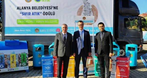 Alanya Belediyesi sıfır atık seminerine katıldı