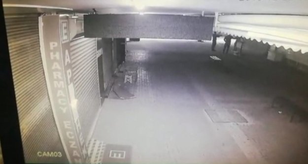 Alanya'da kuyumcu dükkanına çatıdan girmeye çalışan hırsıza suçüstü